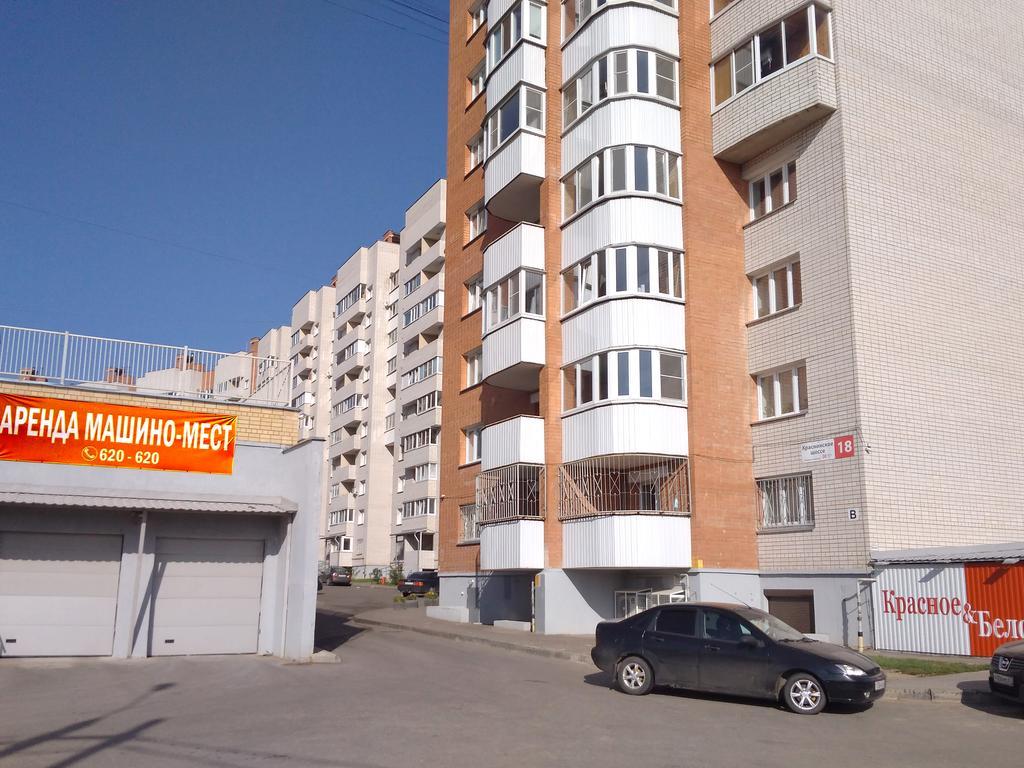 Apartments On Krasninskoye Av. 18 Смоленск Экстерьер фото